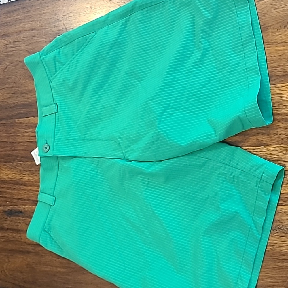 Green pin stripe Under Armour Golf Shorts Size 36